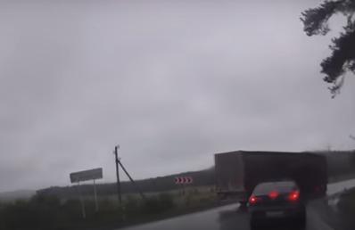 Притормозил на вираже: видео